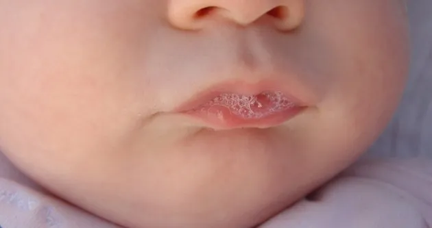 baby-saliva.webp