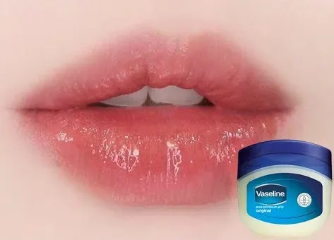 lip-vaseline.webp